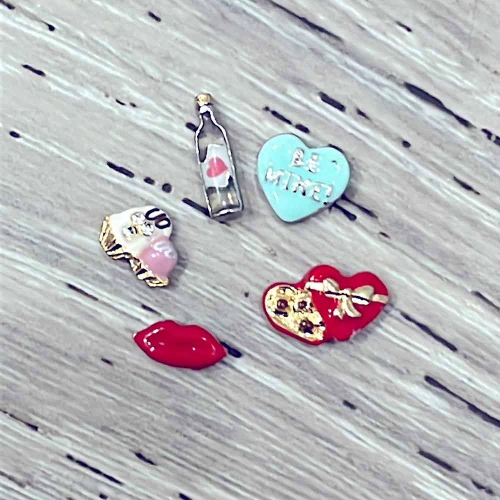 Origami Owl Valentines Day charms 💝